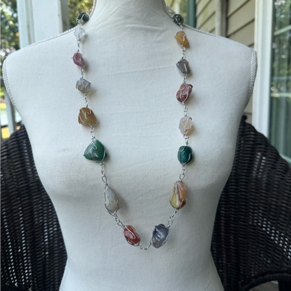 GREEN FAMILY VINTAGE STATEMENT NECKLACE